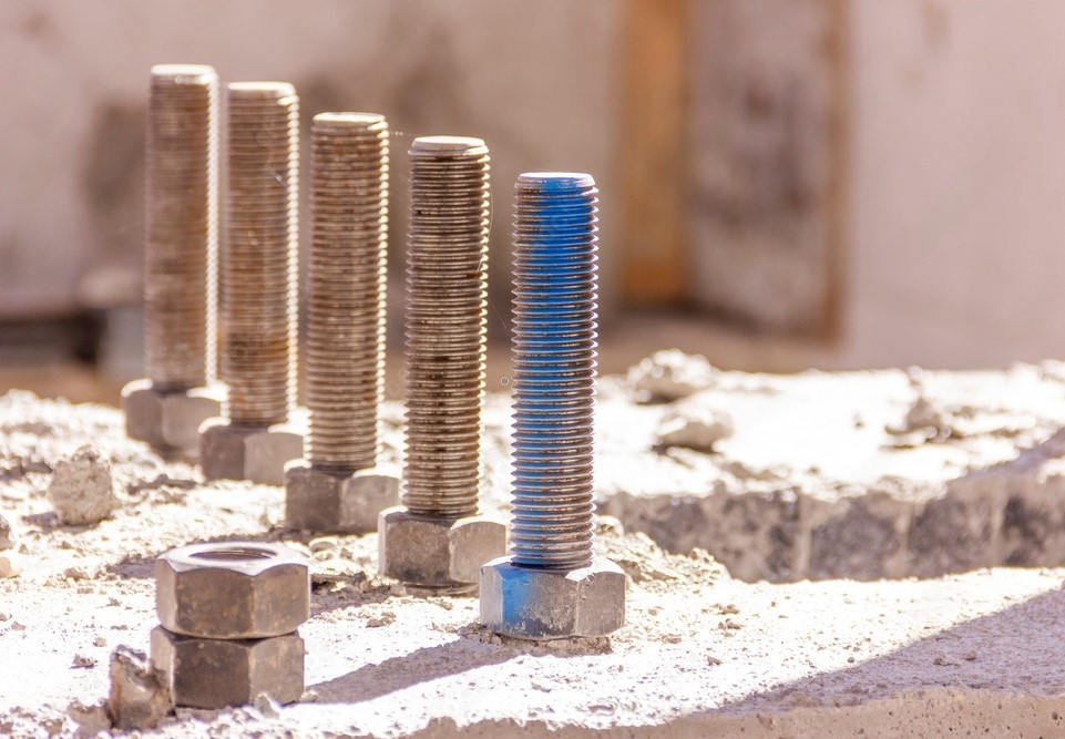 کاشت انکر بولت چگونه است؟